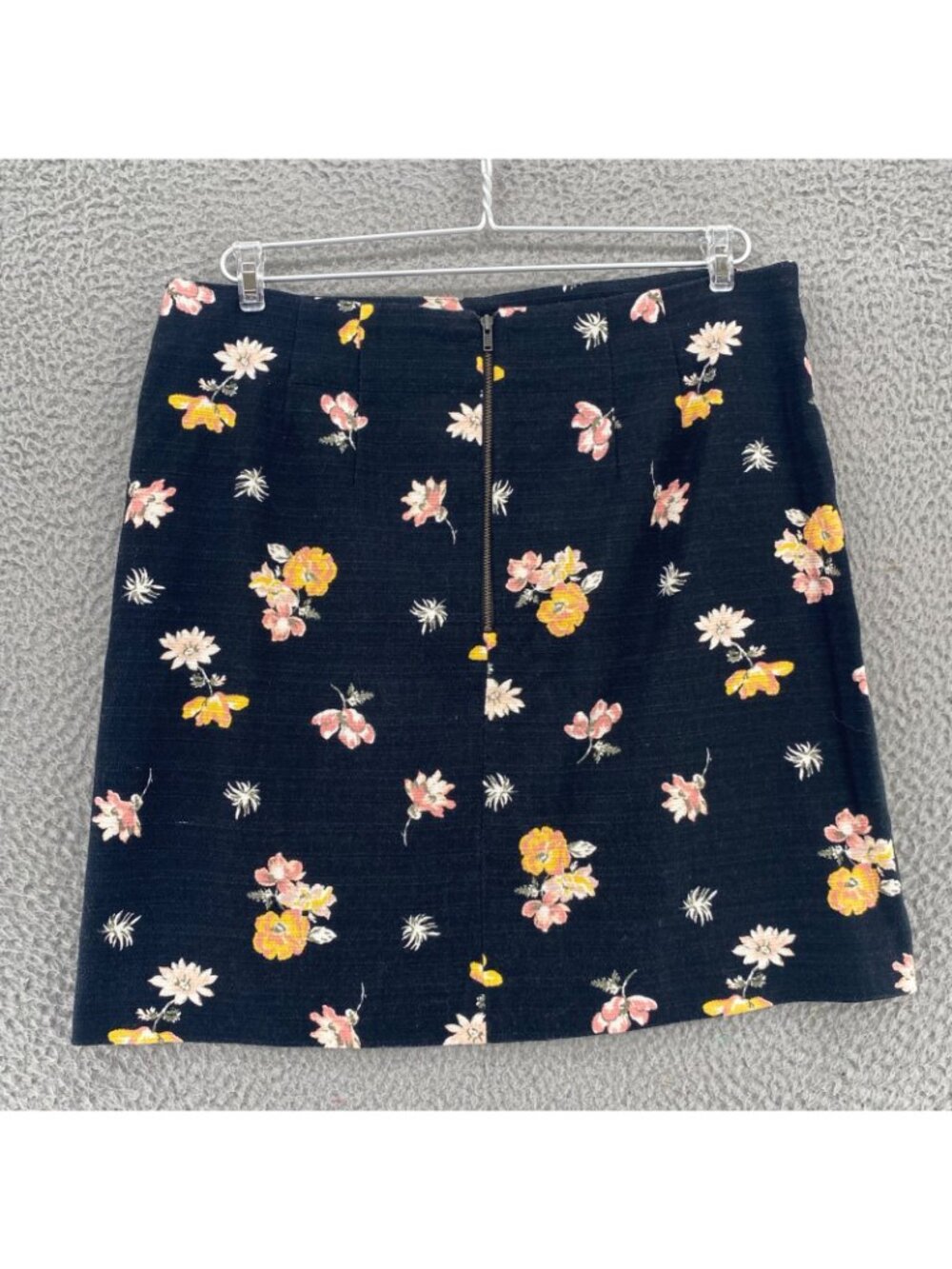 LOFT Skirt Womens 10 Black Multi Floral Mini Straight Pencil Knit Stretch Office - Picture 3 of 9